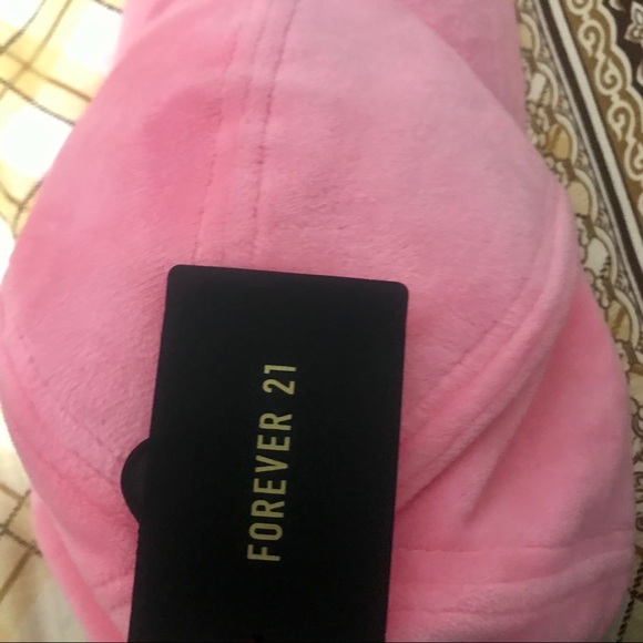 Pink Cap - Picture 2 of 5